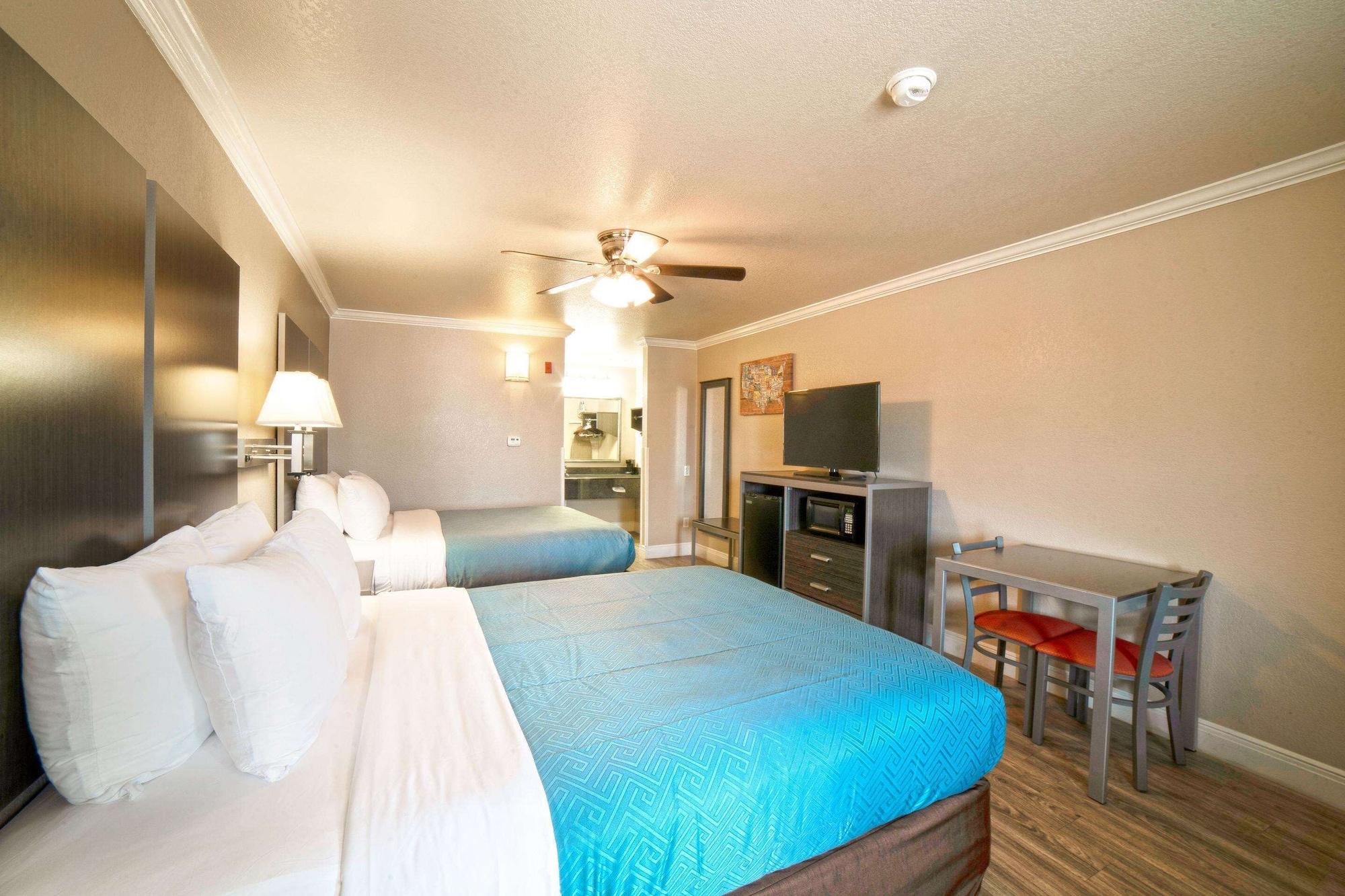 Econo Lodge Inn & Suites Corpus Christi Bagian luar foto