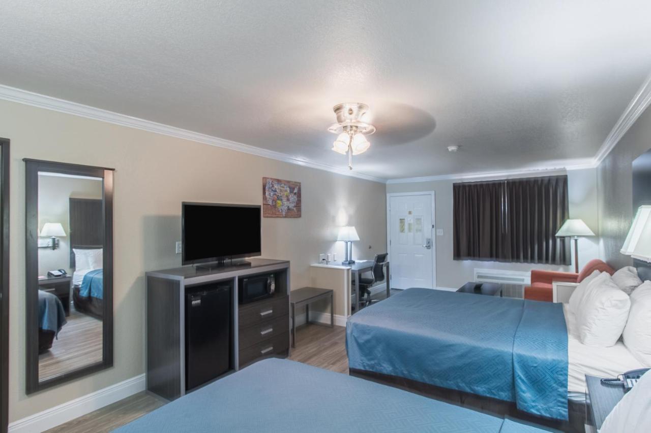 Econo Lodge Inn & Suites Corpus Christi Bagian luar foto