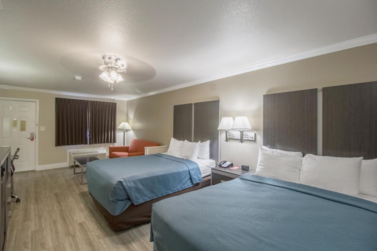 Econo Lodge Inn & Suites Corpus Christi Bagian luar foto