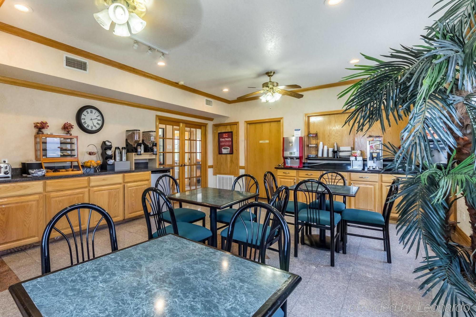 Econo Lodge Inn & Suites Corpus Christi Bagian luar foto