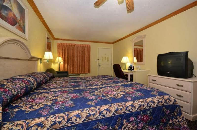 Econo Lodge Inn & Suites Corpus Christi Bagian luar foto