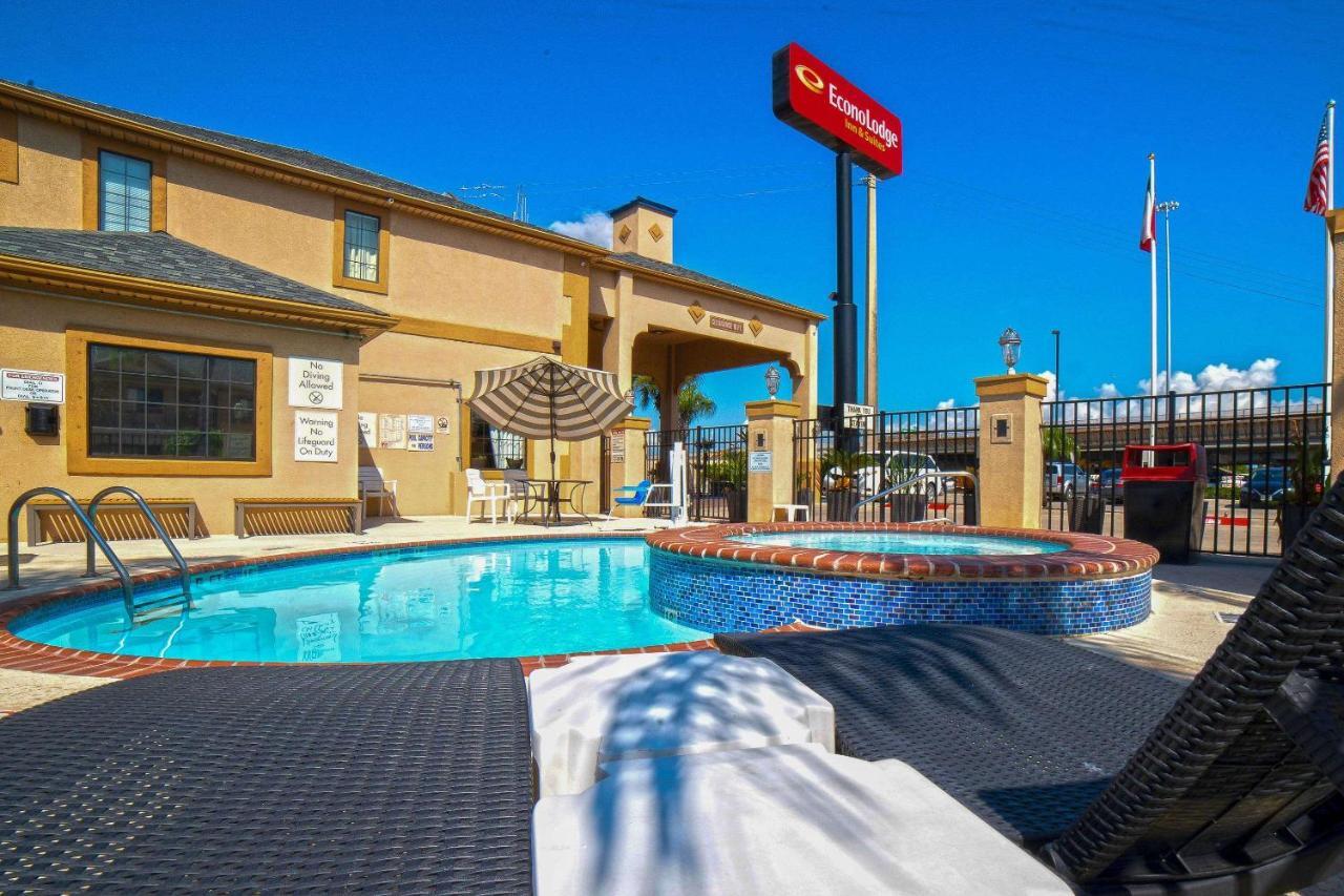 Econo Lodge Inn & Suites Corpus Christi Bagian luar foto